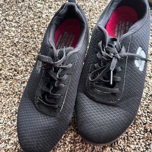 Skechers womens 6.5 slip resistant air cooled memory foam work sneakers